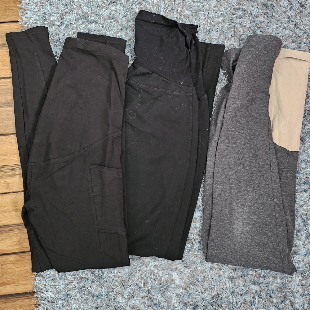Maternity clothes leggings lot - size small